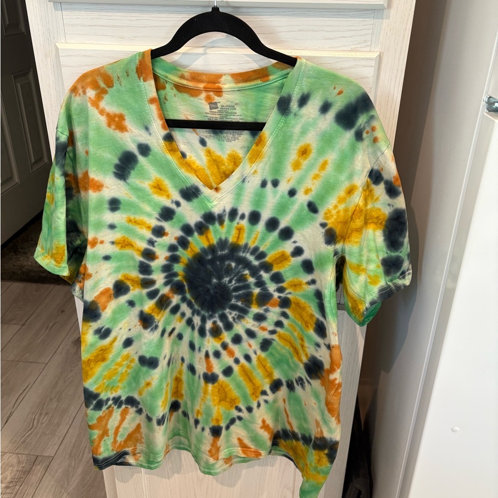 Unisex Hanes Tie-Dye V-Neck Tee in Green, Yellow & Black